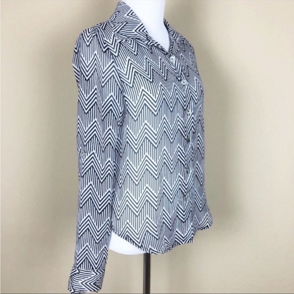 About a Girl Gray and White Chevron Semi Sheer Button Blouse - Size XS - Picture 4 of 6